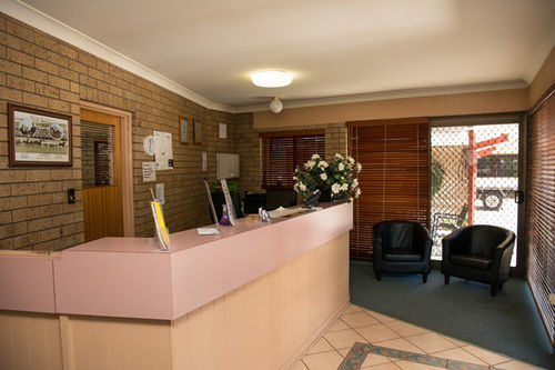 Macintyre Motor Inn กูนดิวินดิ ภายนอก รูปภาพ