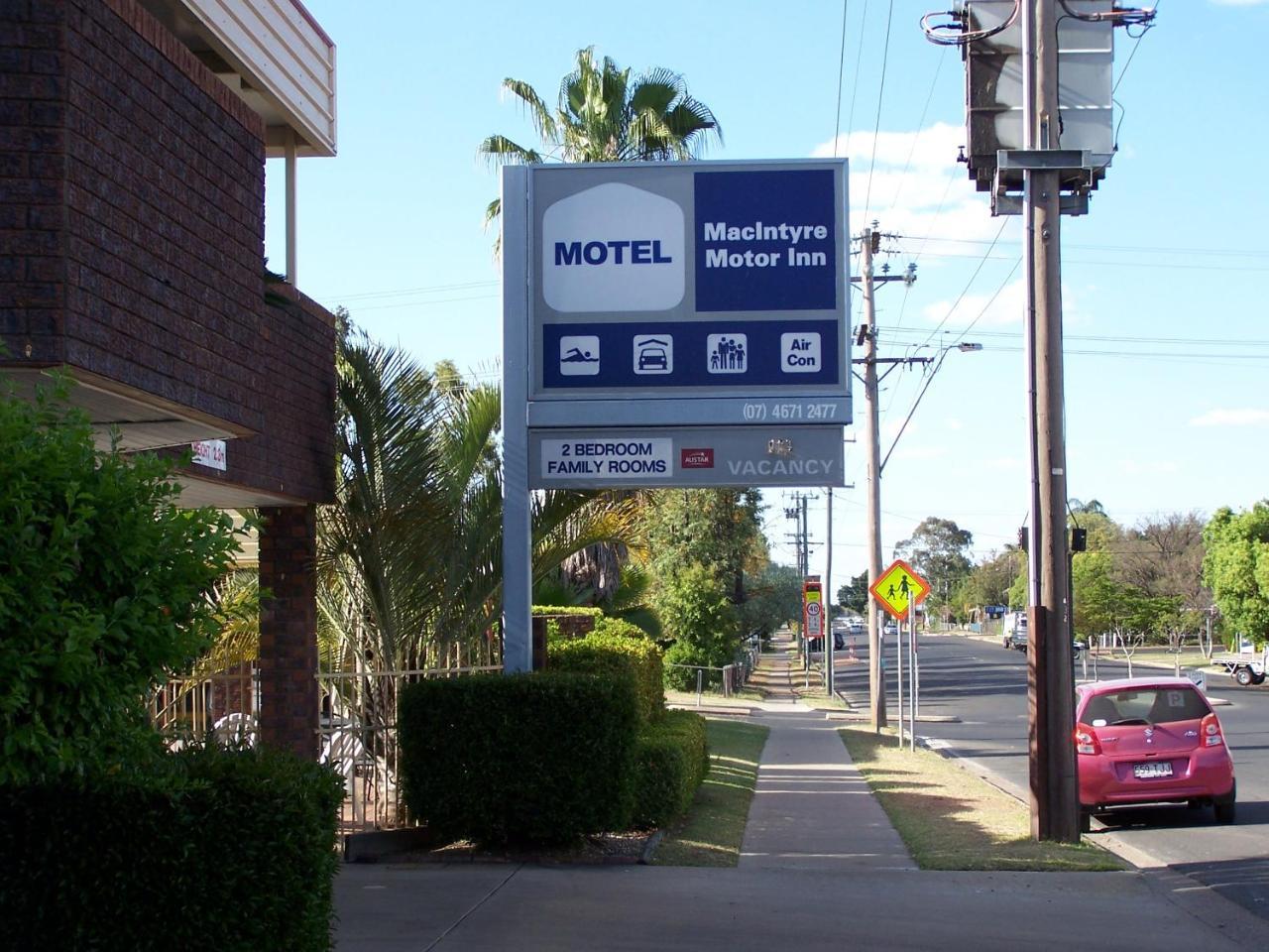 Macintyre Motor Inn กูนดิวินดิ ภายนอก รูปภาพ